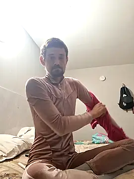 Snapshot of Puusy780 chatting on October 19, 2025, 5:43 am Puusy780 online show from October 19, 2025, 5:43 am