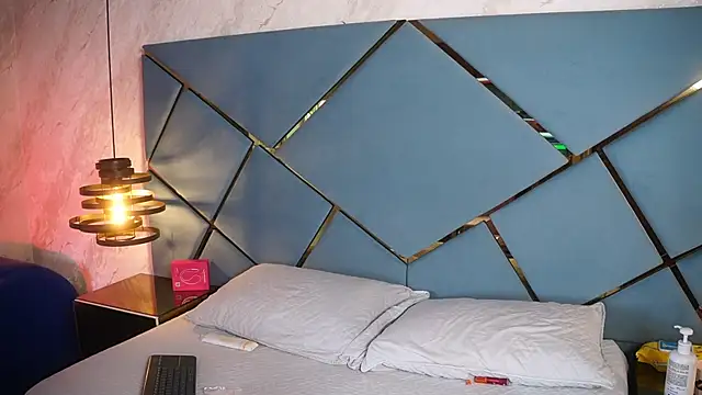 Snapshot of ammy_durand chatting on February 5, 2026, 7:32 pm ammy durand online show from February 5, 2026, 7:32 pm