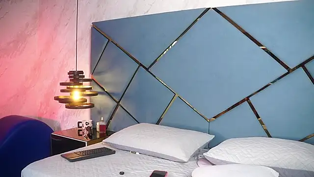 Snapshot of ammy_durand chatting on February 28, 2026, 7:13 pm ammy durand online show from February 28, 2026, 7:13 pm