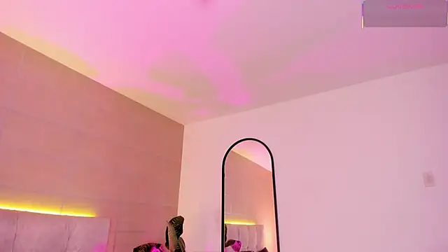 Snapshot of Karito-28 chatting on December 2, 2025, 2:41 pm Karito-28 online show from December 2, 2025, 2:41 pm