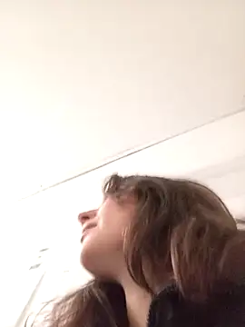 Snapshot of Karito-28 chatting on December 4, 2025, 1:32 pm Karito-28 online show from December 4, 2025, 1:32 pm