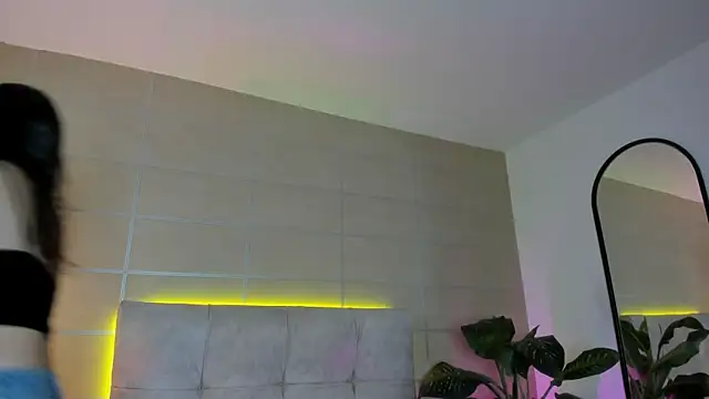 Snapshot of Karito-28 chatting on November 10, 2025, 12:10 pm Karito-28 online show from November 10, 2025, 12:10 pm