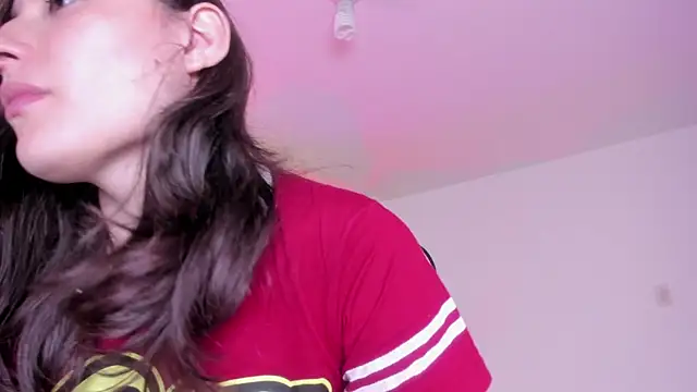 Snapshot of Karito-28 chatting on November 26, 2025, 1:33 pm Karito-28 online show from November 26, 2025, 1:33 pm