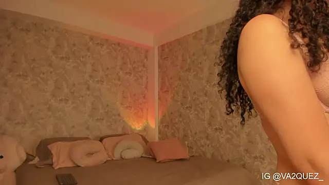 Heyloreley online show from February 21, 2026, 3:08 am