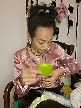 SamaraMartinez online show from April 23, 2026, 2:19 pm