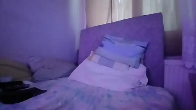 Snapshot of amylrmm1903 chatting on November 21, 2025, 10:03 am amylrmm1903 online show from November 21, 2025, 10:03 am