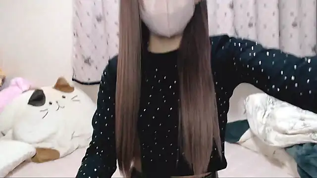  hiyor  online show from November 10, 2025, 7:08 pm