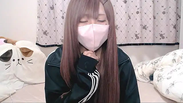  hiyor  online show from April 24, 2026, 8:33 pm