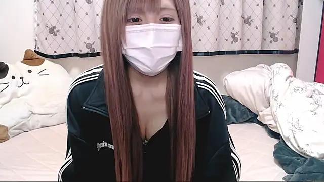  hiyor  online show from March 26, 2026, 5:11 pm