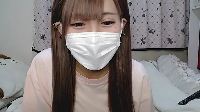  hiyor  online show from February 15, 2025, 5:07 pm