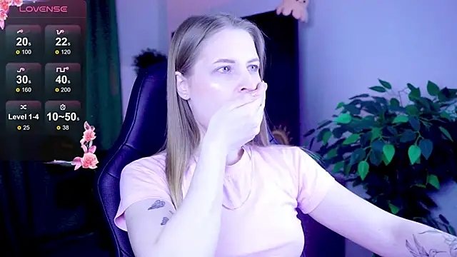 Snapshot of CuteMousee chatting on November 7, 2025, 6:40 am CuteMousee online show from November 7, 2025, 6:40 am