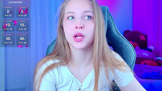 CuteMousee online show from February 11, 2026, 5:40 am