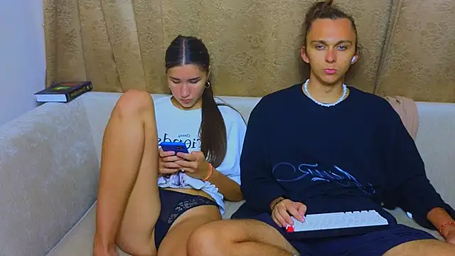 Snapshot of do_u_know_them chatting on January 27, 2025, 12:58 pm do u know them online show from January 27, 2025, 12:58 pm