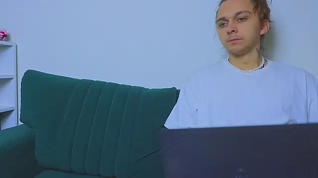 do u know them online show from April 4, 2026, 10:00 am