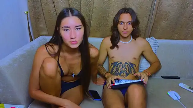 Snapshot of do_u_know_them chatting on February 13, 2025, 1:37 pm do u know them online show from February 13, 2025, 1:37 pm