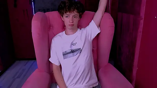 Snapshot of LukeSweet chatting on February 7, 2026, 11:51 am LukeSweet online show from February 7, 2026, 11:51 am