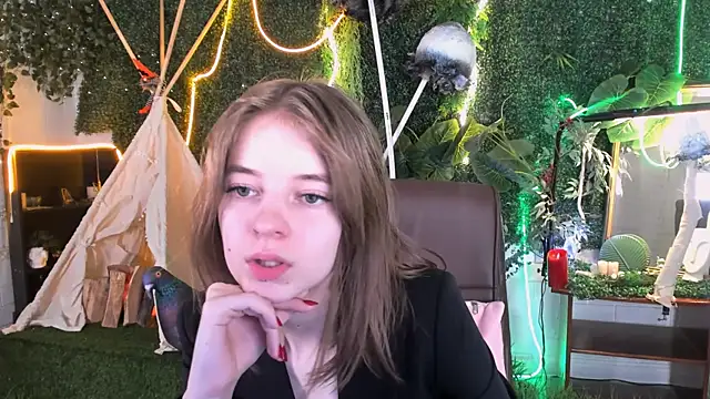 TinaDavil online show from February 26, 2025, 2:05 pm