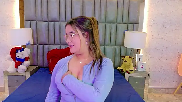 Snapshot of ZoehRoux chatting on December 4, 2025, 4:00 am ZoehRoux online show from December 4, 2025, 4:00 am