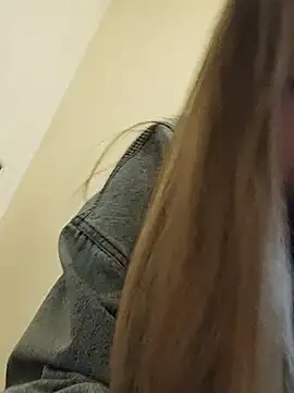 Snapshot of Ekaterina27 chatting on March 3, 2025, 7:17 pm Ekaterina27 online show from March 3, 2025, 7:17 pm