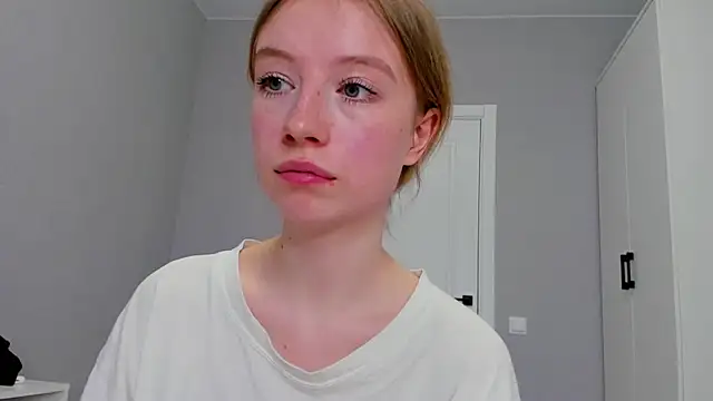 Snapshot of minidivaa_ chatting on January 24, 2025, 8:11 pm minidivaa online show from January 24, 2025, 8:11 pm