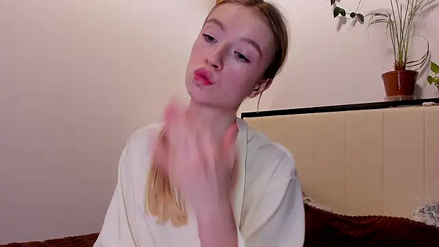 Snapshot of minidivaa_ chatting on November 15, 2025, 9:19 pm minidivaa online show from November 15, 2025, 9:19 pm