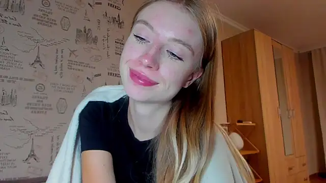 Snapshot of minidivaa_ chatting on September 21, 2025, 8:14 pm minidivaa online show from September 21, 2025, 8:14 pm