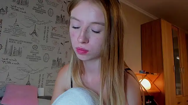Snapshot of minidivaa_ chatting on September 13, 2025, 7:25 pm minidivaa online show from September 13, 2025, 7:25 pm
