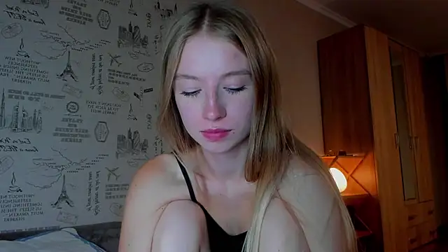 Snapshot of minidivaa_ chatting on September 22, 2025, 6:14 pm minidivaa online show from September 22, 2025, 6:14 pm