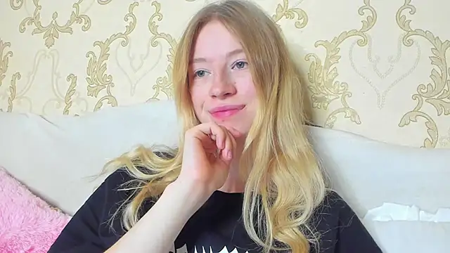 Snapshot of minidivaa_ chatting on December 7, 2024, 8:16 am minidivaa online show from December 7, 2024, 8:16 am