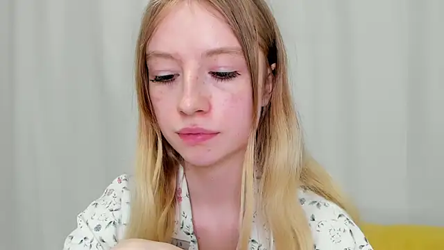 Snapshot of minidivaa_ chatting on March 5, 2025, 11:27 pm minidivaa online show from March 5, 2025, 11:27 pm