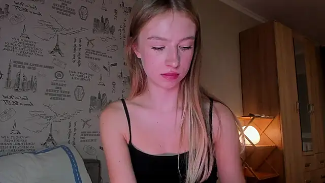 Snapshot of minidivaa_ chatting on November 4, 2025, 8:56 pm minidivaa online show from November 4, 2025, 8:56 pm