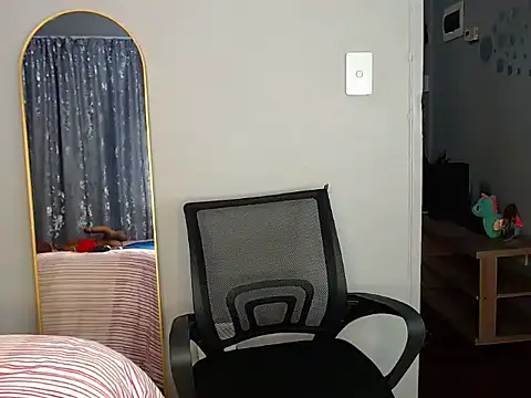 MissBigNipples online show from December 21, 2025, 11:05 pm