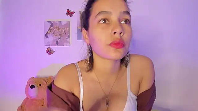 Snapshot of samara_jonness chatting on February 12, 2025, 9:33 pm samara jonness online show from February 12, 2025, 9:33 pm