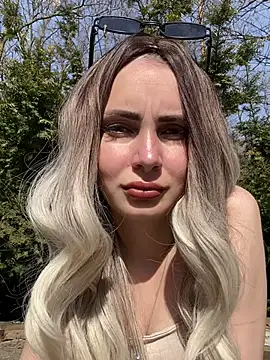 Snapshot of SandraCarter chatting on March 10, 2025, 10:07 am SandraCarter online show from March 10, 2025, 10:07 am