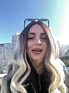 Snapshot of SandraCarter chatting on March 9, 2025, 7:12 am SandraCarter online show from March 9, 2025, 7:12 am