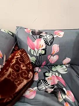 Snapshot of beautiful_himanshi2 chatting on December 16, 2025, 5:44 am beautiful himanshi2 online show from December 16, 2025, 5:44 am