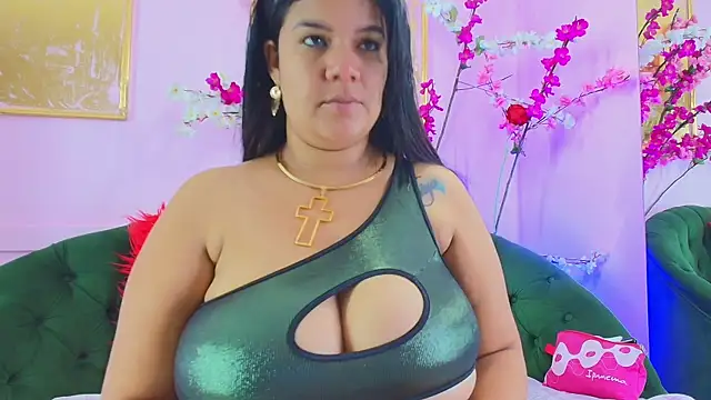 almendraevans online show from November 22, 2025, 12:04 pm