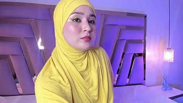 Snapshot of SamiQuest chatting on November 4, 2025, 3:54 am SamiQuest online show from November 4, 2025, 3:54 am