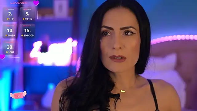 RaisaVawn online show from April 14, 2026, 6:07 am