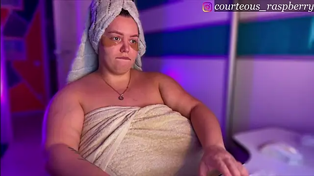 Snapshot of courteous_raspberrry chatting on November 28, 2025, 10:48 am courteous raspberrry online show from November 28, 2025, 10:48 am