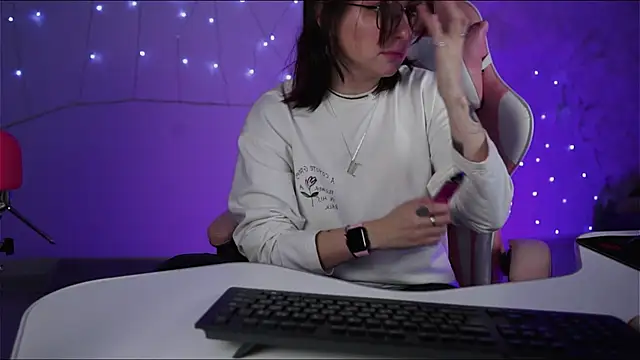 Snapshot of Lana__May chatting on February 27, 2025, 2:43 pm Lana May online show from February 27, 2025, 2:43 pm