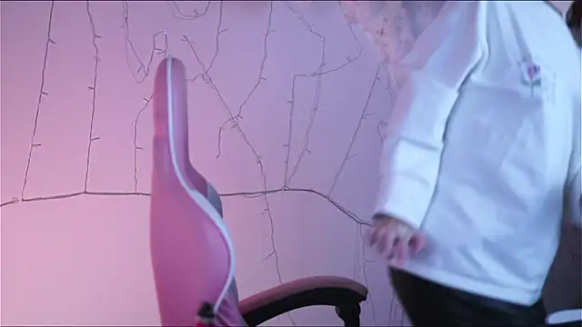 Snapshot of Lana__May chatting on February 12, 2025, 2:43 pm Lana May online show from February 12, 2025, 2:43 pm