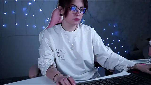 Snapshot of Lana__May chatting on March 2, 2025, 2:47 pm Lana May online show from March 2, 2025, 2:47 pm