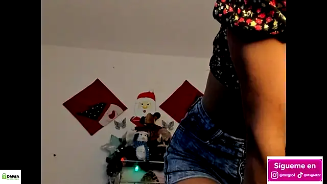 meganthompsonn22 online show from December 3, 2025, 12:23 am