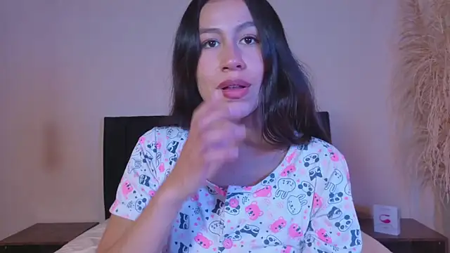 EmiGomez  online show from February 22, 2026, 3:24 pm