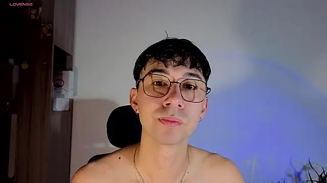 cameron cum online show from October 22, 2025, 11:09 am