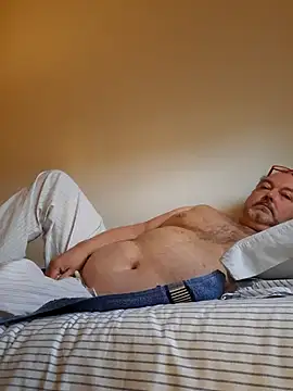 Snapshot of bluangelo chatting on February 11, 2026, 1:44 pm bluangelo online show from February 11, 2026, 1:44 pm