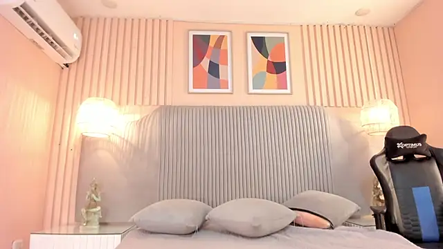 Snapshot of samyriverss chatting on November 23, 2025, 10:47 am samyriverss online show from November 23, 2025, 10:47 am