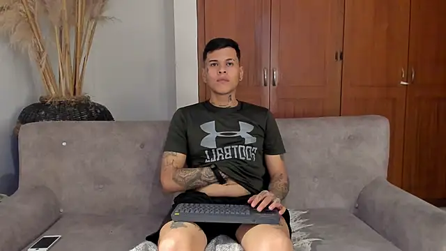 Snapshot of jamesinked_ chatting on December 3, 2025, 3:18 am jamesinked online show from December 3, 2025, 3:18 am