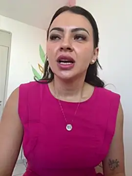 carol amorim online show from April 13, 2026, 2:21 pm